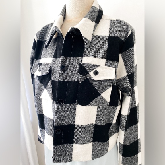 Cleo C by One Black and White Plaid Shacket Jacket, Size Medium - Picture 4 of 5